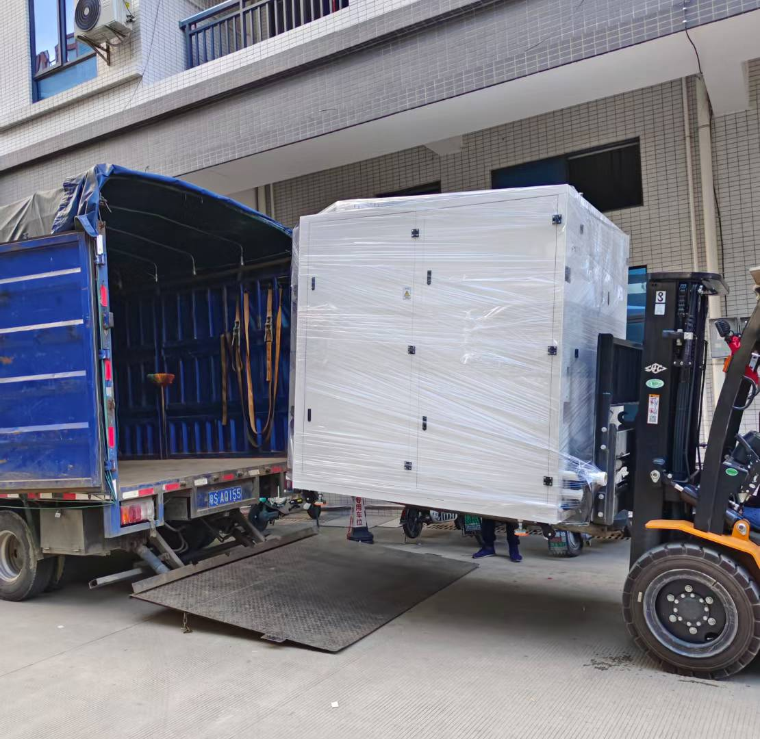 水冷兩箱式冷熱沖擊試驗(yàn)箱送貨惠州客戶公司